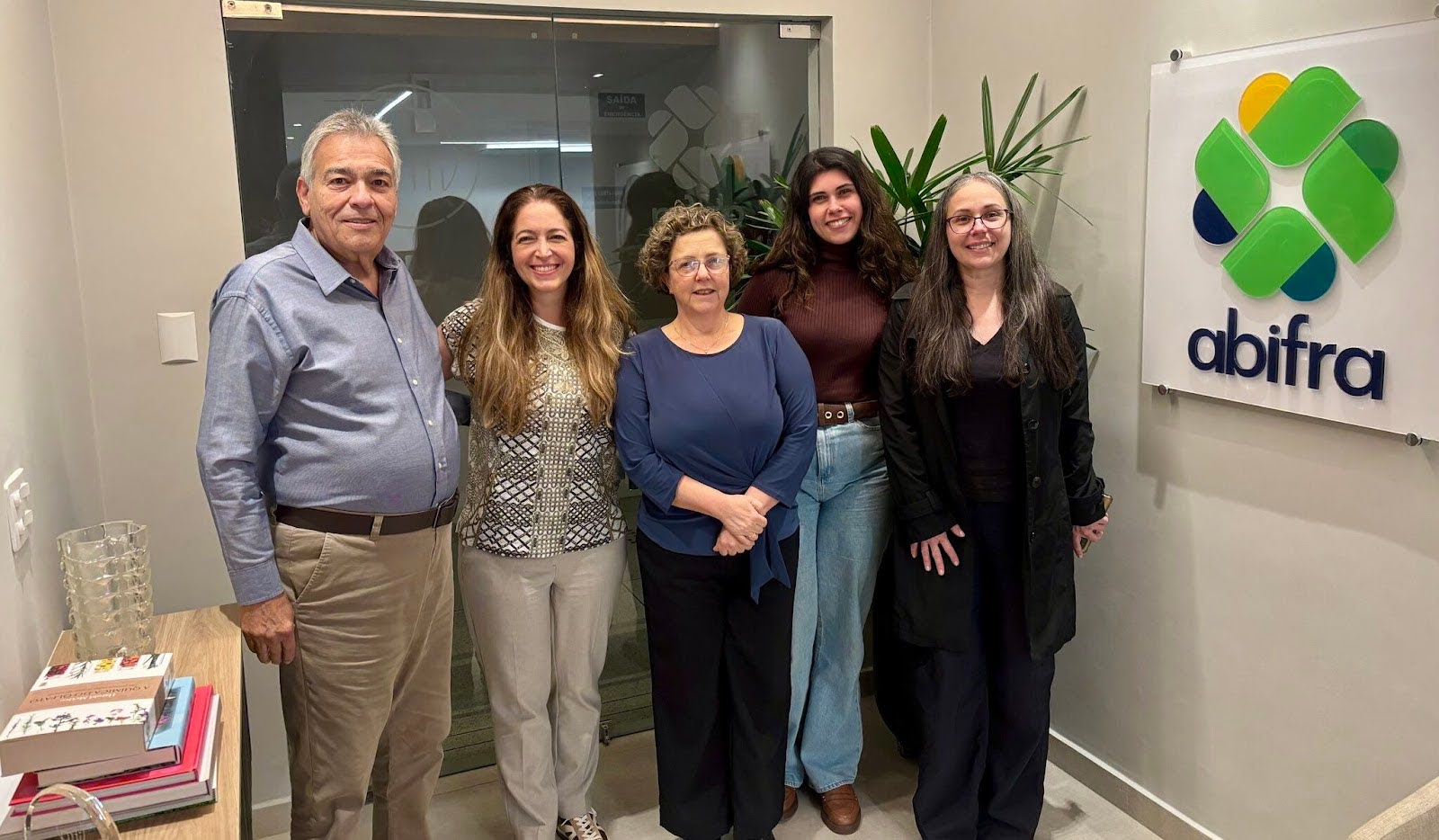 Encontro com a ABIAM reforça cooperação regulatória